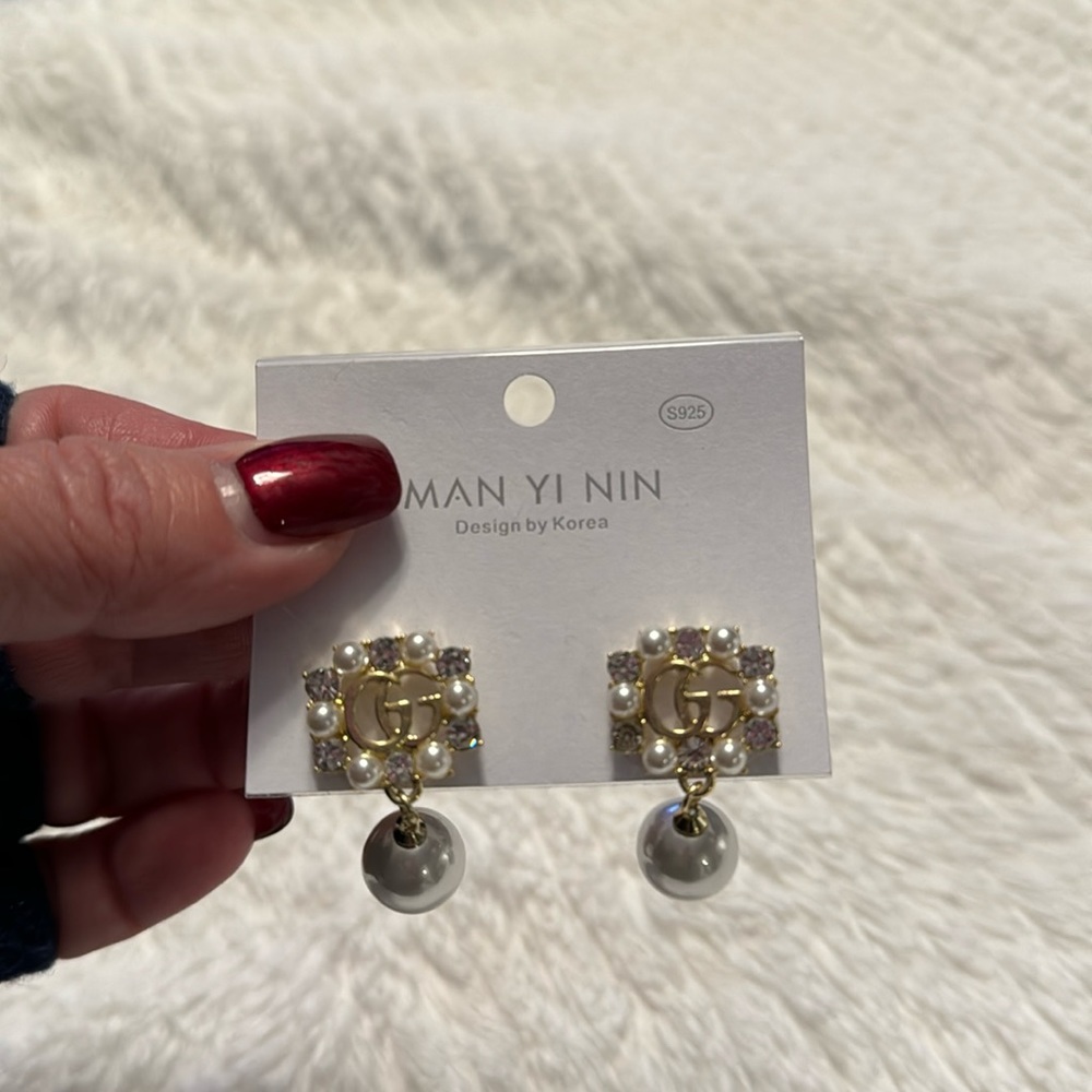 Earrings - Picture 3 of 4